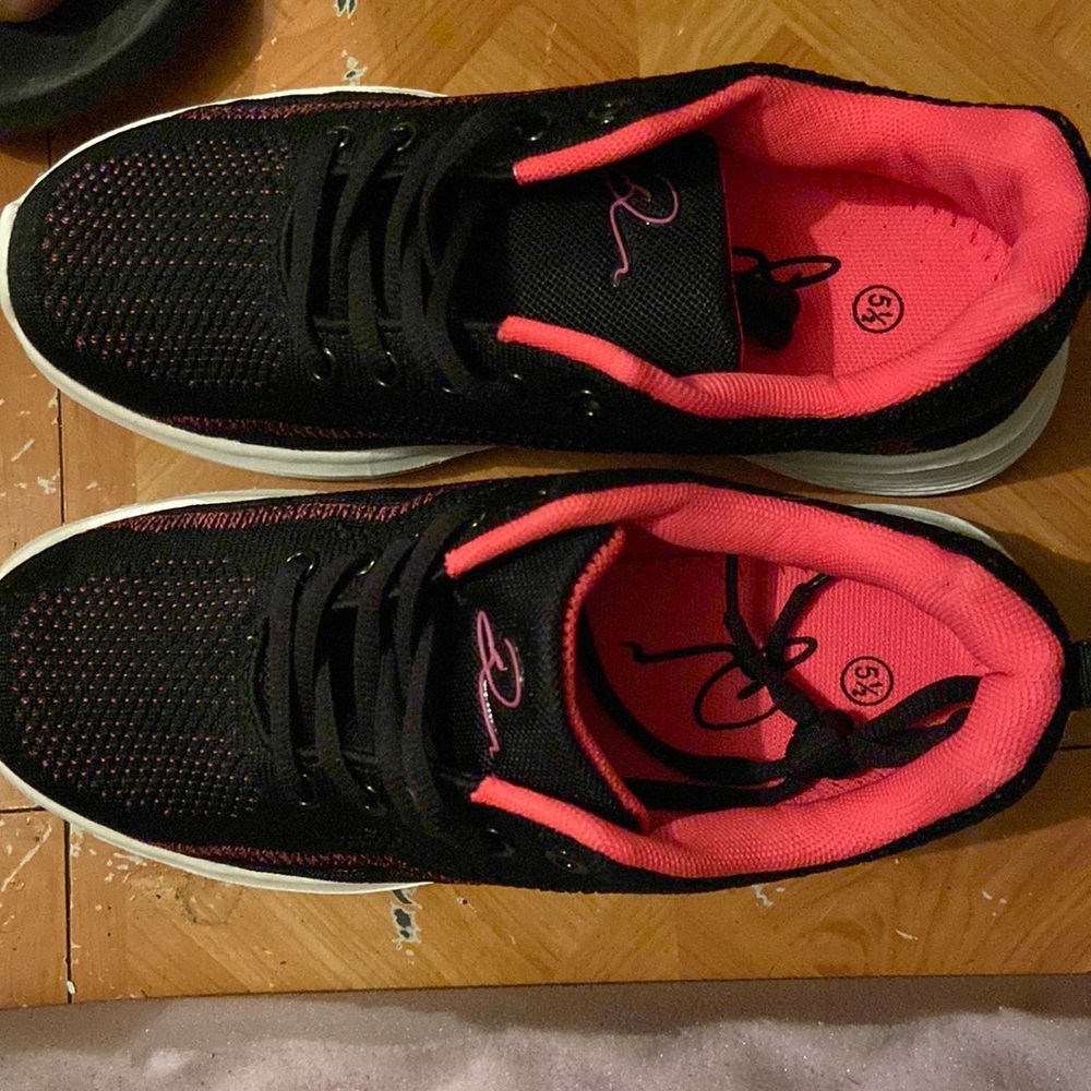 Kids sneakers